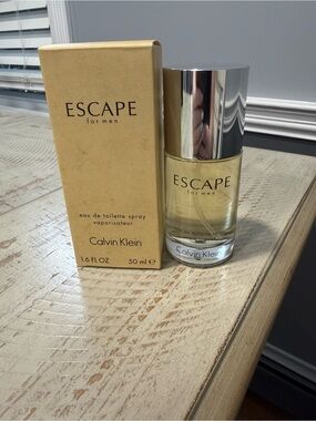 NWT Calvin Klein Escape for Men Eau De Toilette Spray